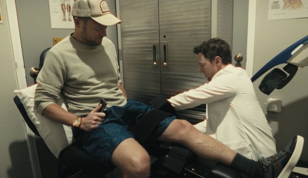 Knee Decompression at Action Spine & Joint in Nashville